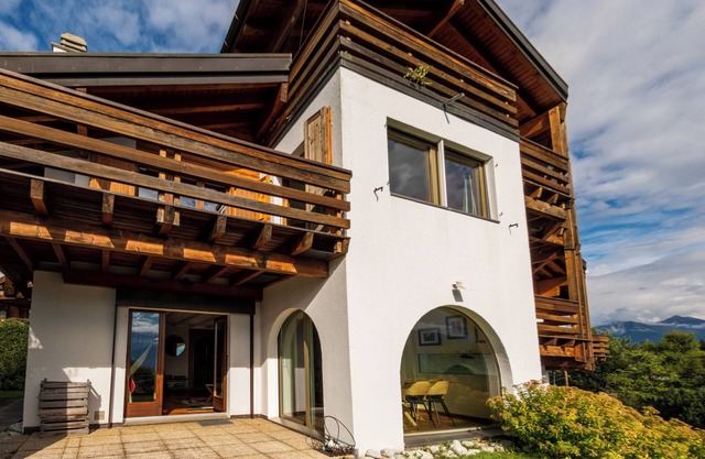 Magnificient 170 m2 duplex appartment in a luxury chalet in Crans-Montana