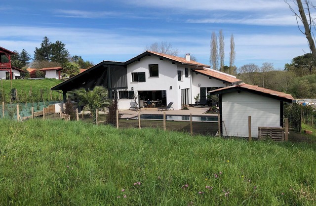 Magnifique Villa Avec Piscine 5mns Biarritz et Golf