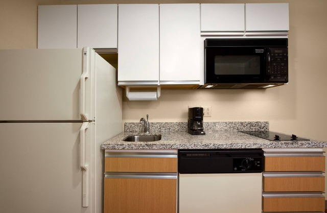 MainStay Suites Omaha Old Mill