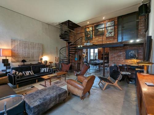 Maison 10 pers. - Cour privative, Cinéma, Garage, Angoulême - FR-1-653-252