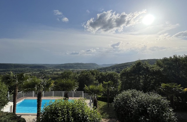Maison Avec Piscine et vue sur la Vallée de la Dordogne