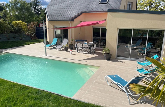 Maison Avec Piscine aux Portes de la Forêt de Broceliande