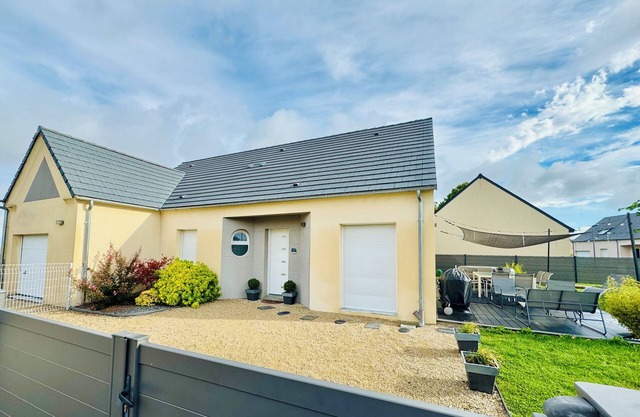 Maison Campagne Meublée Tourisme * * * 15 min from Chartres with Jacuzzi