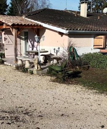 Maison cosy à Saint-Avit-Saint-Nazaire avec jardin