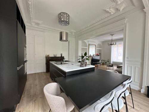 Maison cosy avec jardin privé hypercentre Charleville-Mézières à deux pas de la Place Ducale