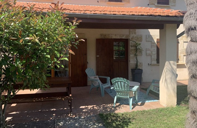 Maison Dans un Petit Village Proche des Vignobles Bordelais