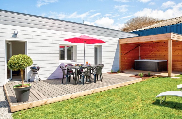 MAISON DES NAUFRAGÉS - Private Jacuzzi- Heated indoor pool -100m from the sea