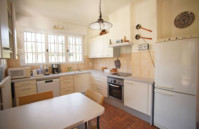 Maison Etchessahar, warm basque family house - MaisonTotale