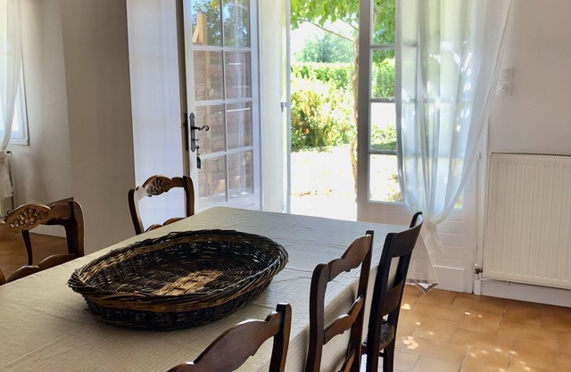 Maison de Campagne, Rénovée, au Calme, Entre Vignoble Bordelais et Bergeracois