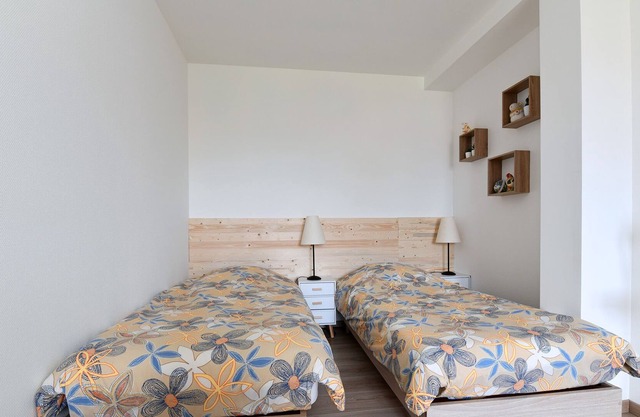 Maison Neuve, Parking et Jardin Privés