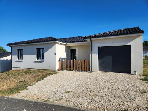 Maison récente 3 chambres, Terrasse, Jardin