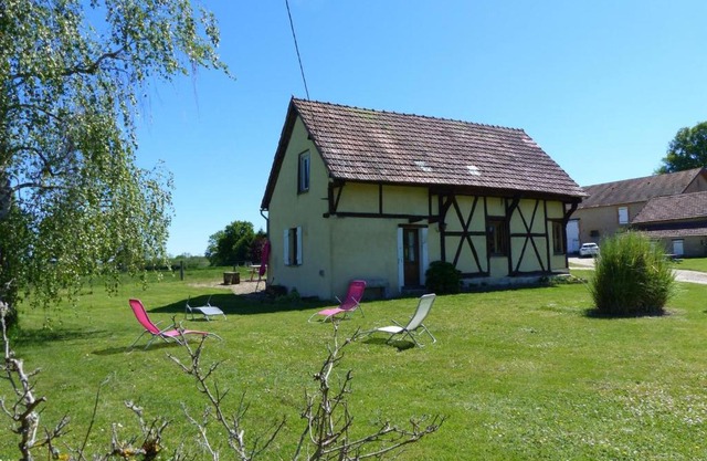 Maison Solognote avec accès piscine partagée, proche Le Pal - FR-1-489-12