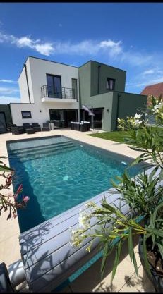 Maison spacieuse au calme proche Colmar avec piscine