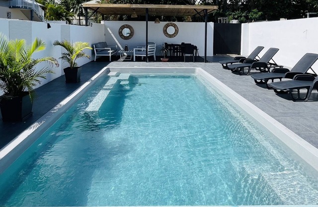 Maisonnettes de Qualité au le Sud Sauvage Proche du Bassin de Manapany les Bains