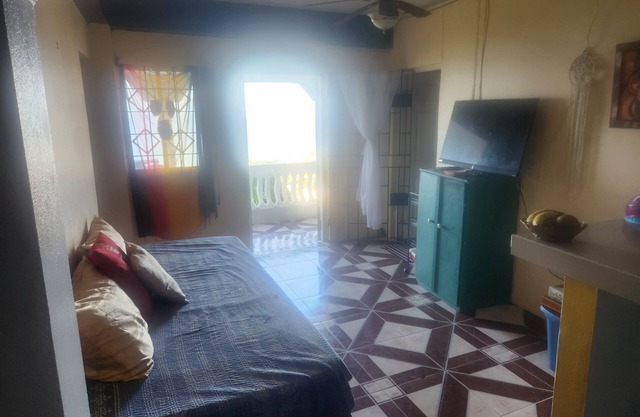 Majestic panaramic beach views close to the Kingston Airport.