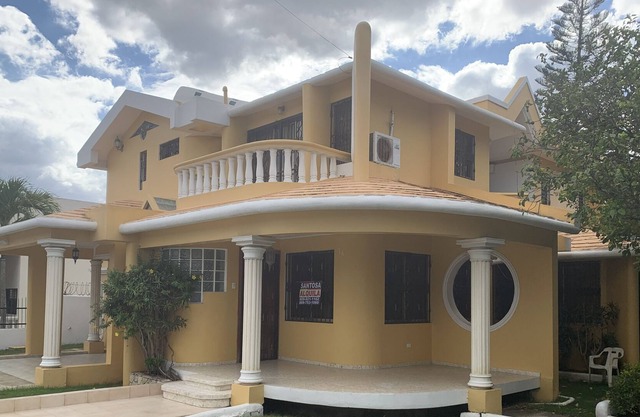 Majestic Villa in the Heart of Santiago!