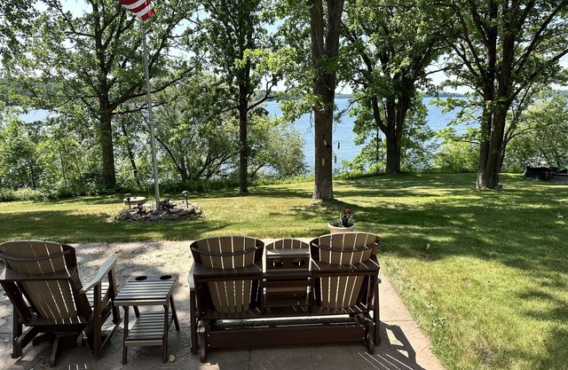 Make memories at this Big Chetac Lake Cottage