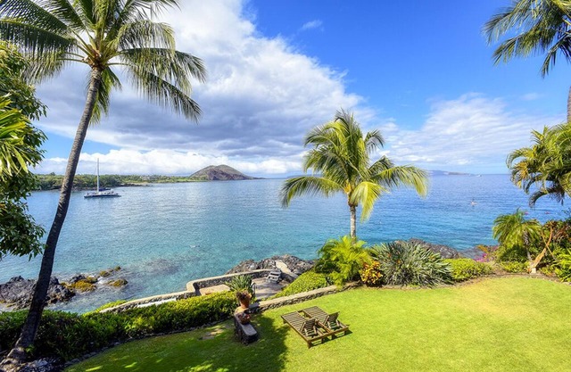 Makena Oceanfront 4 Bedroom/4 Bath Home - Captivating Views - Great Location