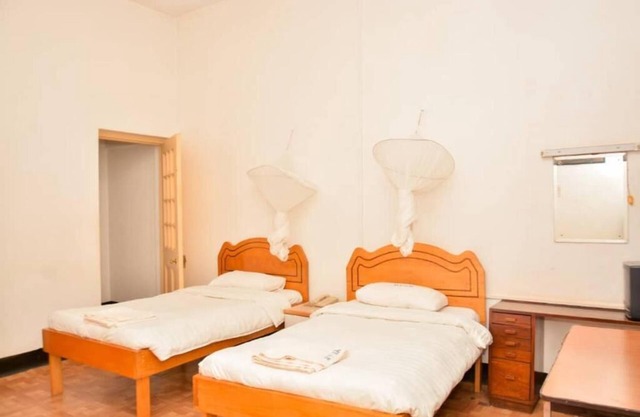 Makerere University Guest House Twin Room