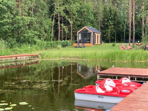 Makosieje Modern House-bon turystyczny,nowoczesna stodoła 10 m od jeziora,ogrzewanie,wifi