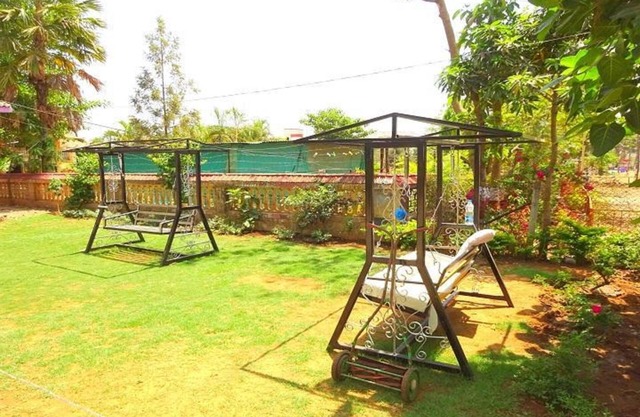 Manas Cottage Saputara