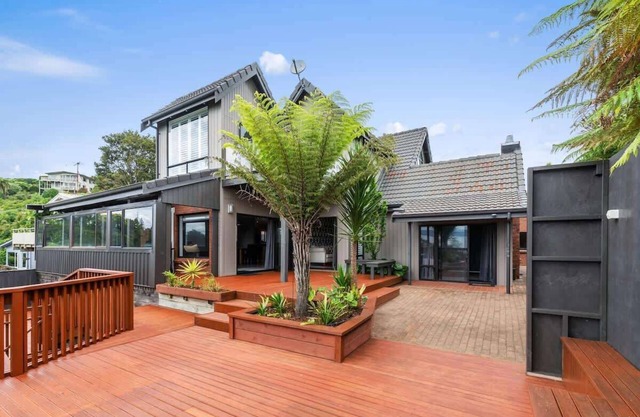 Manawa on Kawaha Summ