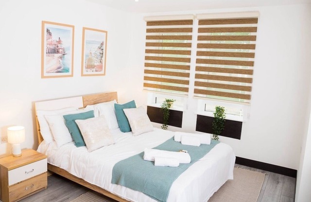 Manchester 3 Bed apartment By Bevolve - Free parking
