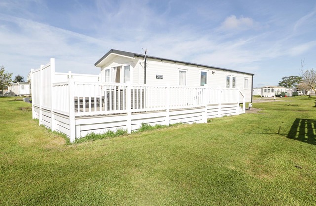 MANOR HOUSE PLATINUM 3 BEDROOM (16E), family friendly in Aspatria