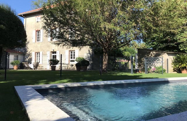 Mansion between Toulouse and Albi