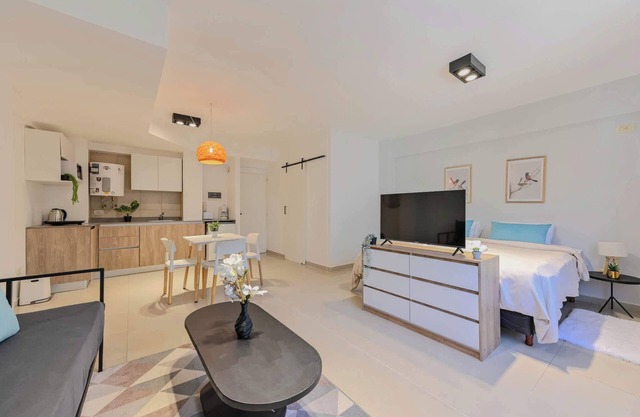 Mansion Mitre 'B' - 3 pax Gym & Jacuzzi