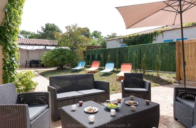 Marais Aixois-Villa-Villa-Ensuite Bathroom-View of the