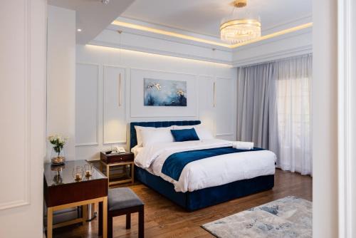 Maran Residence