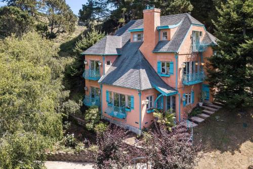 @ Marbella Lane Tuscan Villa with Hot Tub