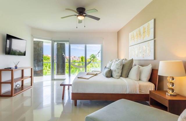 Mareazul Casa Quetzal (Sur) by RedAwning