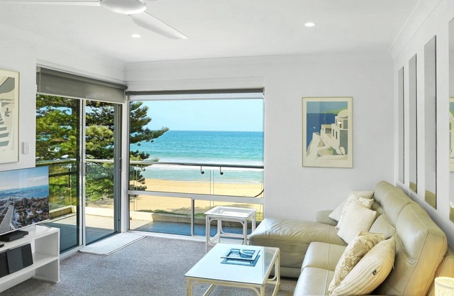 Marese 10 - Gorgeous Beachfront Views