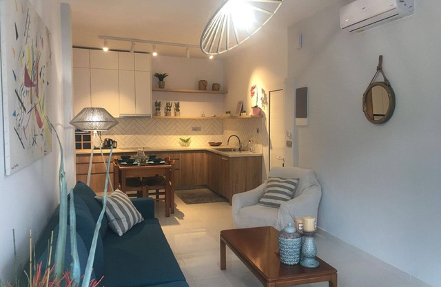 Marion Holiday House