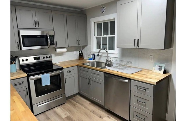 Maritime Cottage - Cozy Coastal Getaway!