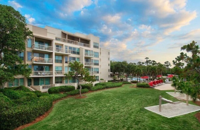 Marriott's Monarch Hilton Head Sea Pines, top quality resort, close to ocean!