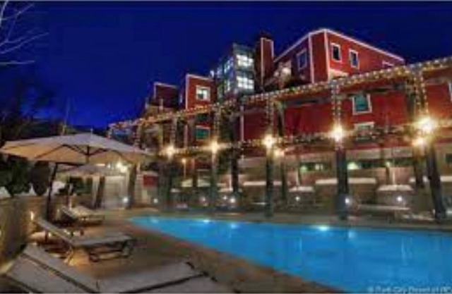 Marriott SKI IN - SKI OUT on Main St. in Park City, Utah