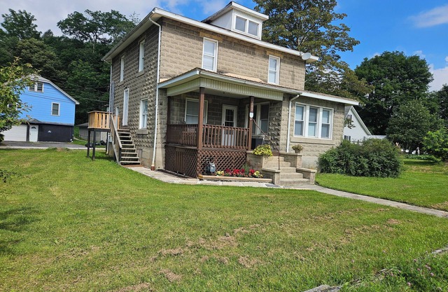 Marvelous 2-bedroom house in Terra Alta, WV. Veteran Owned
