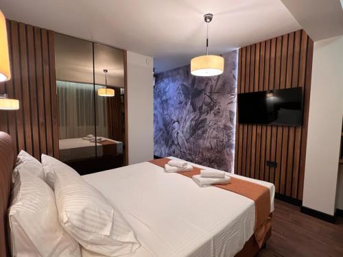 Maxim Apartment with Free Parking