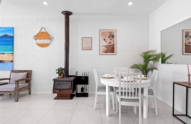 Maylands Coastal Vibe by Home2BnB
