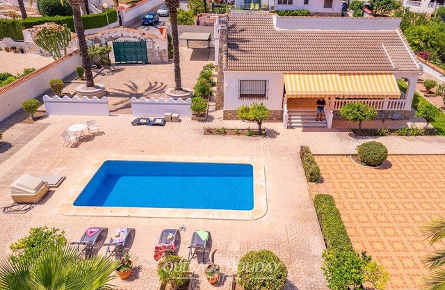 Mediterranean Style Villa in Quesada Centre private pool walking distance to all
