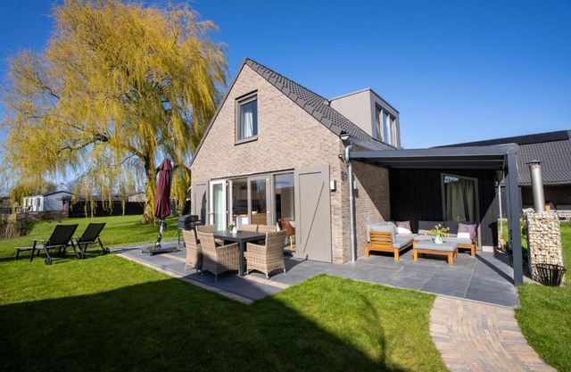 Meertje Villa 81 op Recreatiepark De Wielen