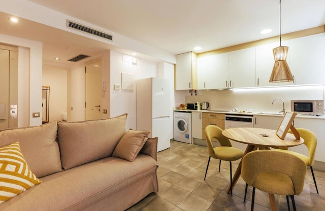 Mercadal 2 - Holiday Apartment Rental in Girona | Bravissimo