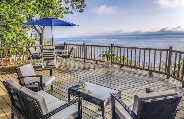 Merlot Bungalow - "Slice of Heaven on Seneca Lake"