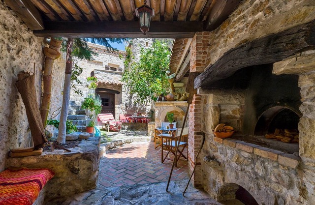 Meronas Εco House, Accommodation in traditional Cretan village house