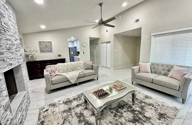 Mesa 4BR Home big Pool & Jacuzzinn