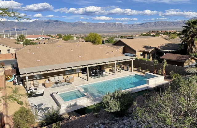 Mesquite Oasis Pool and Spa!