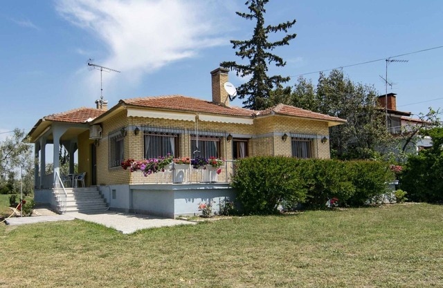 Metochi Beach House by RentalsPro Services